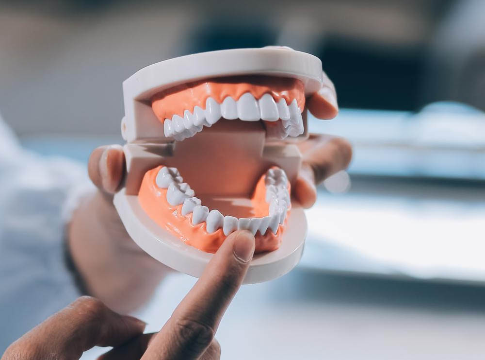 kinds of dentures in Issaquah